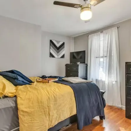 Studio Near Arsenal Park L Street Parking