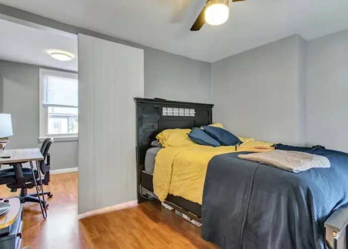 Apartment Near Arsenal Park L Street Parking *